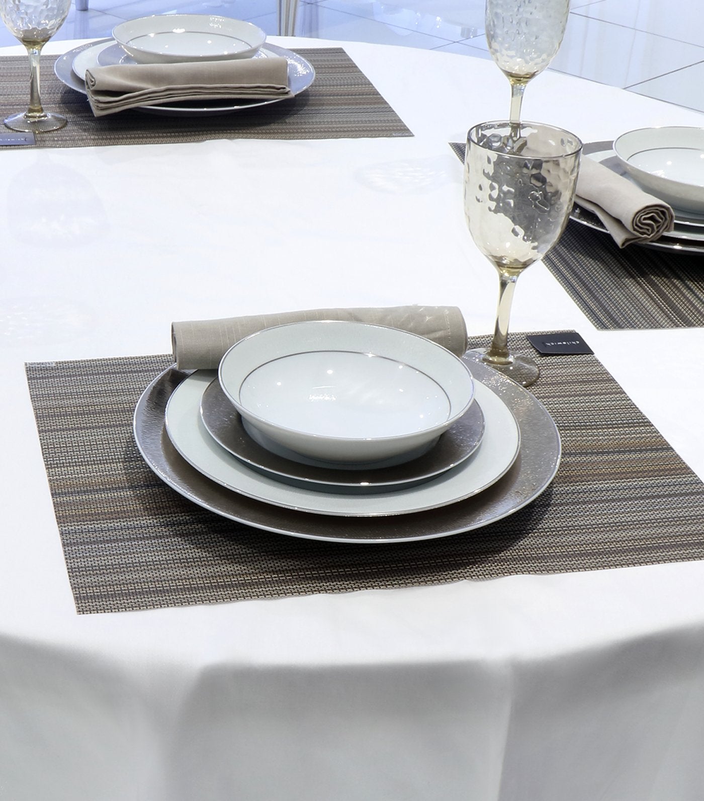 rustans home 90-inch round damask white table cloth